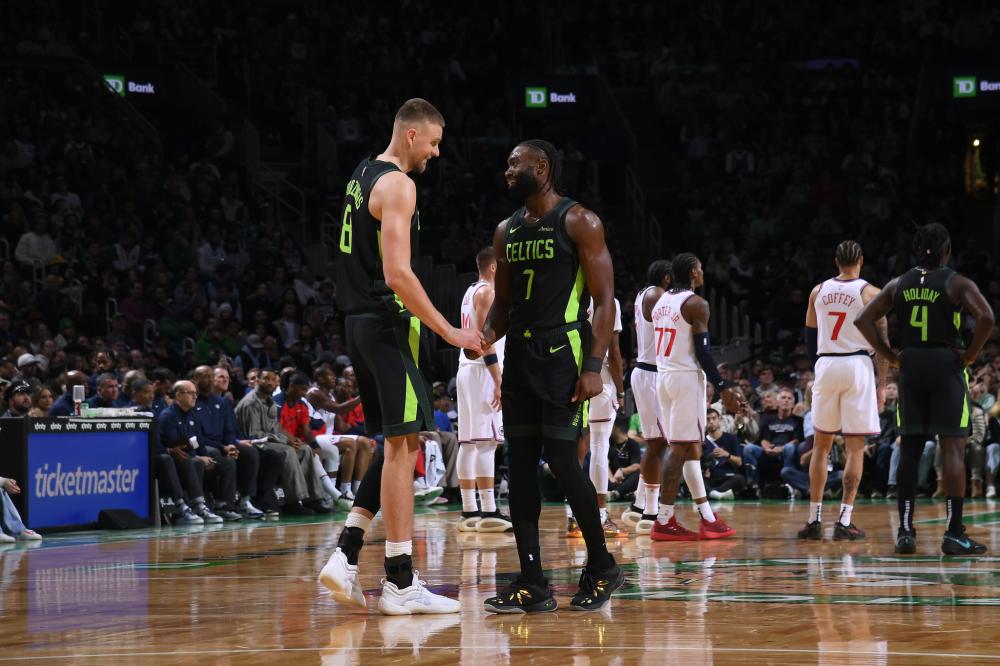 表现进行全 表现进行全