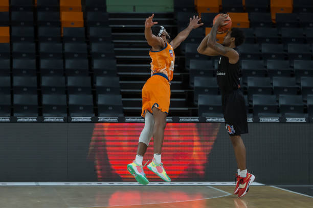 供足够的支 供足够的支