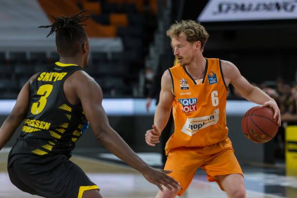 在未来东部 在未来东部